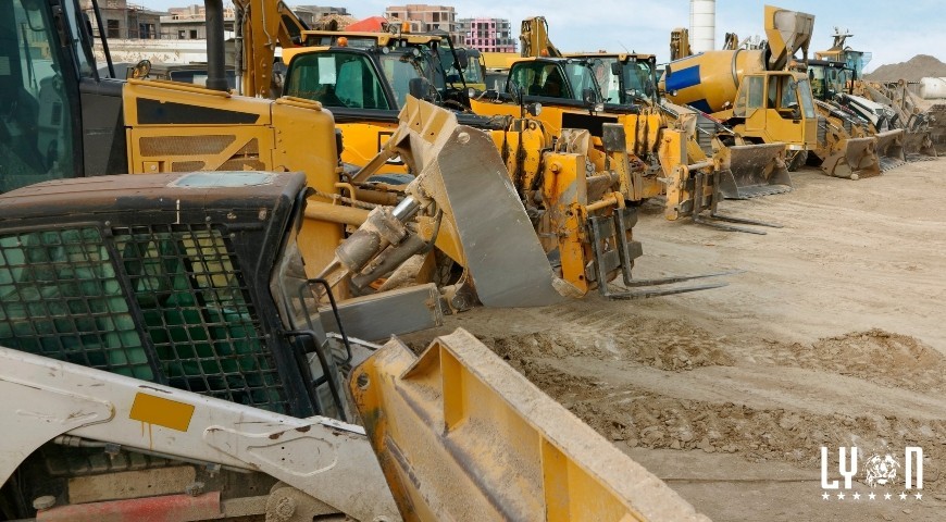 Pros and cons of heavy equipment transactions